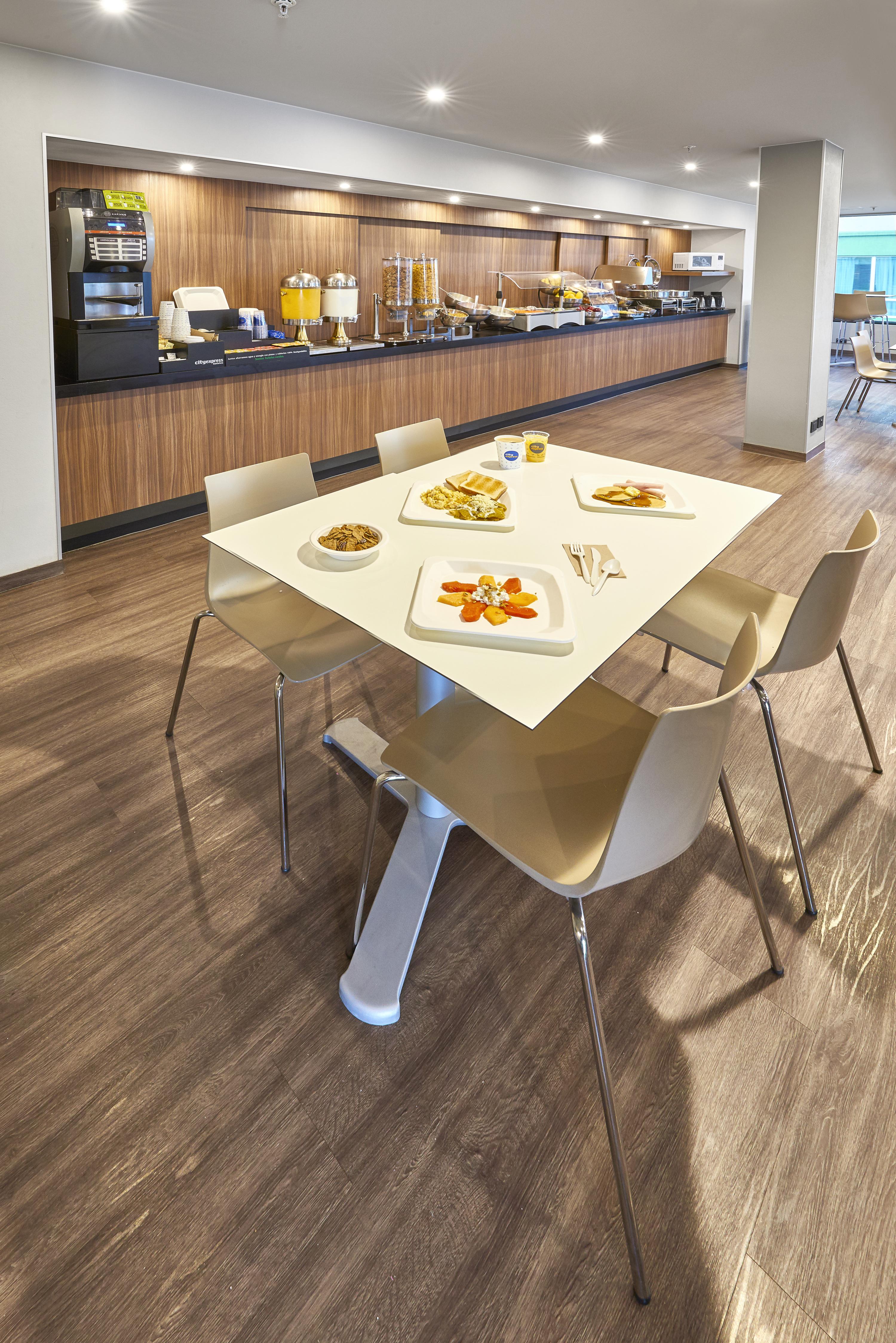Express By Marriott Monterrey Santa Catarina