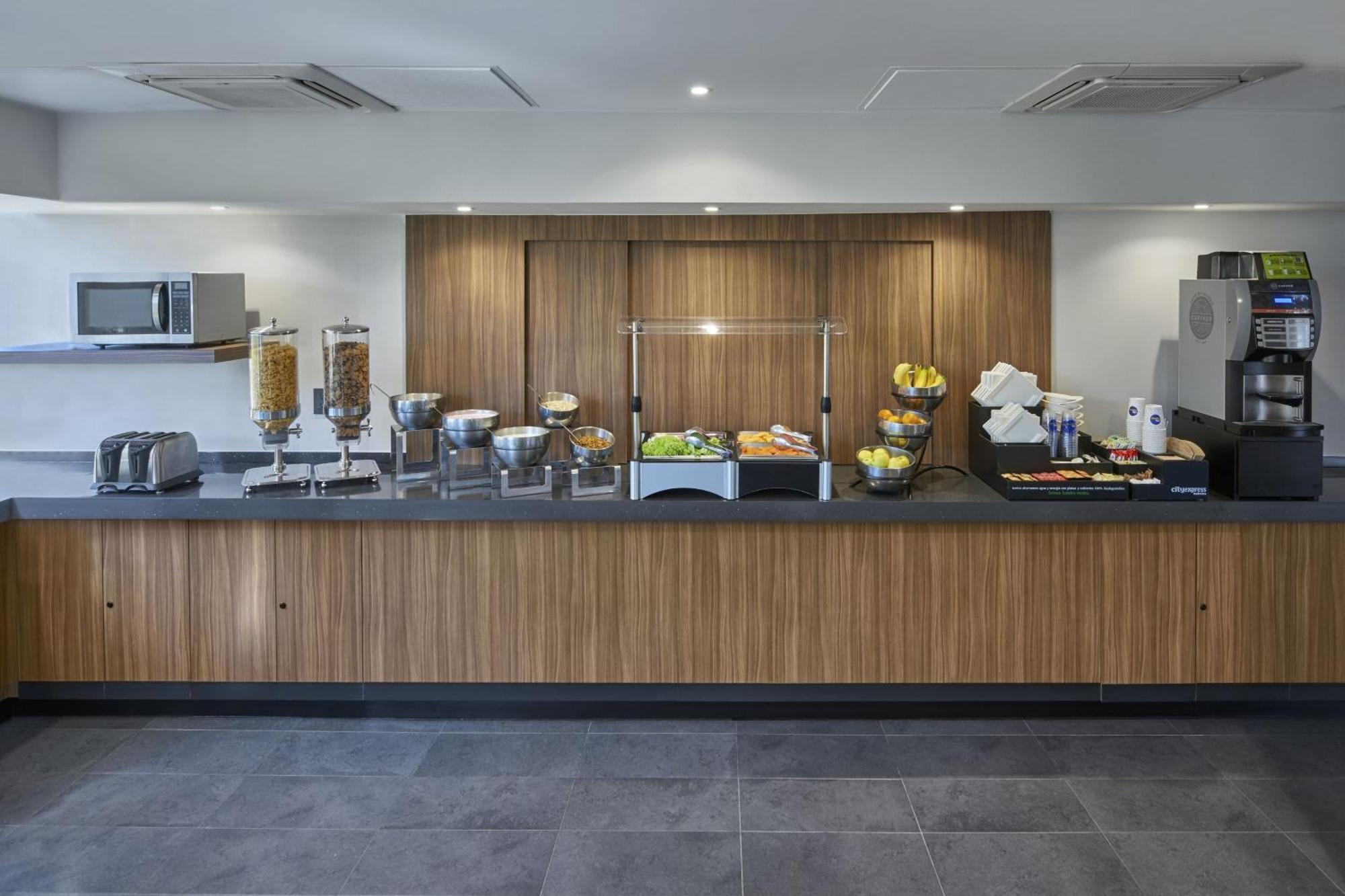 Express By Marriott Monterrey Santa Catarina Hotel