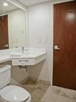Express By Marriott Monterrey Santa Catarina