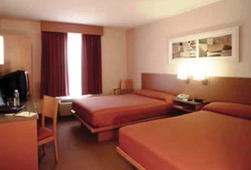 Express By Marriott Monterrey Santa Catarina Hotel