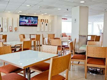Express By Marriott Monterrey Santa Catarina